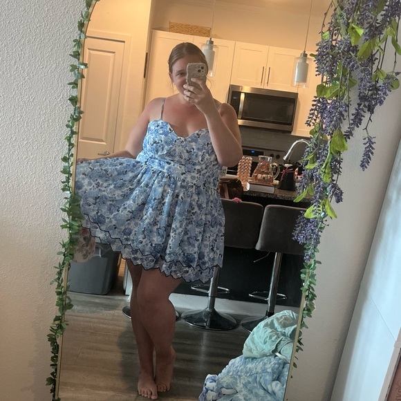 NEW Arula White and Blue Floral Mini Dress Plus Size 0X, 1X and 3X Available NWT - Picture 2 of 10